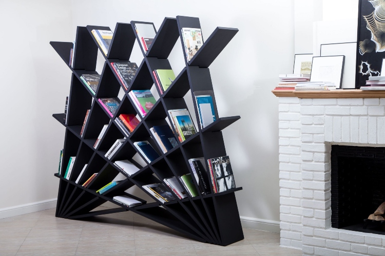 Ovu geometrijsku policu za knjigemožete sastaviti bez šrafova, lepka ili eksera